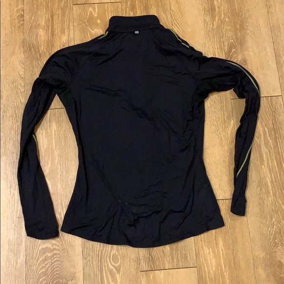 Nike 1/4 Zip Pullover - Picture 6 of 6